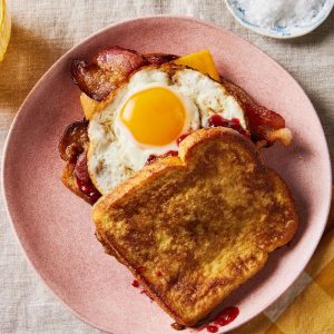 French-toast-with-egg